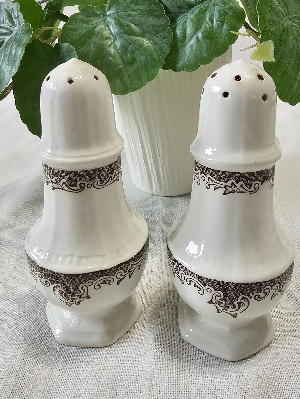 Vintage "Shakespeare's Sonnets" Salt and Pepper Shakers